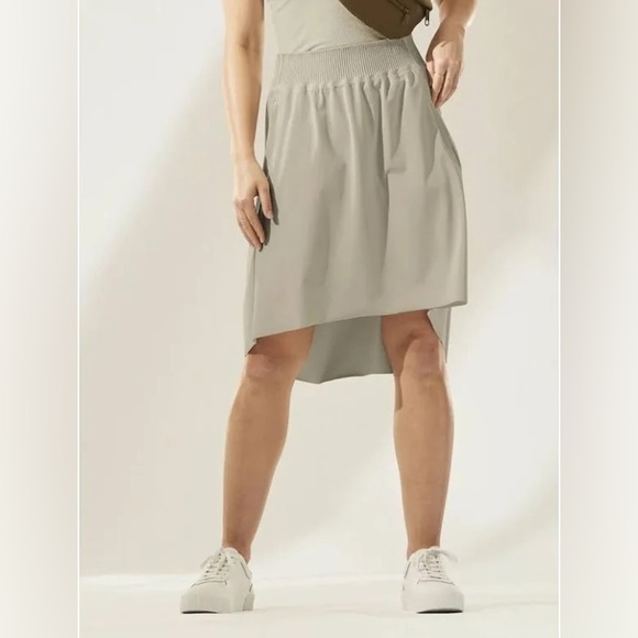 Athleta Cosmic Skirt Beige Size XXS High Low Pockets Athletic Travel Activewear - Picture 1 of 7